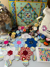 Load image into Gallery viewer, Ziggity Zag, 1" Hexagon Comfort Quilt Kit, 550 pieces