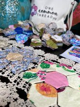 Load image into Gallery viewer, Floral Keeper, 1" Hexagon Comfort Quilt Kit, 500 pieces