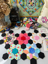 Load image into Gallery viewer, Gallant Roundtable, 1&quot; Hexagon Comfort Quilt Kit, 550 pieces