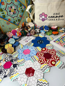 Ziggity Zag, 1" Hexagon Comfort Quilt Kit, 550 pieces