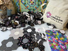 Load image into Gallery viewer, Checkerboard Flowers,  1&quot; Hexagons Throw Quilt Kit, 950 pieces