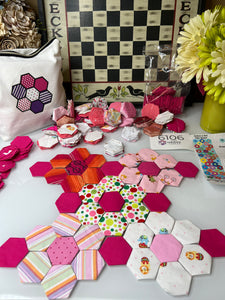 Sweethearts, 1" Hexagon Table Runner Kit, 375 pieces