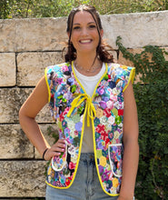 Load image into Gallery viewer, Hawaiian Vacation, Quilted Vest with Tie