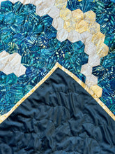 Load image into Gallery viewer, North Shore, A Finished Quilt
