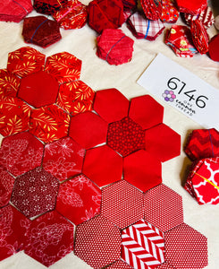 The Red Wheelbarrow, 1" Hexagon Table Runner Kit, 250 pieces