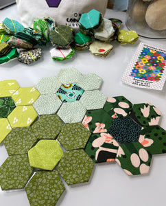 Lucky Green, 1" Hexagon Table Runner Kit, 275 pieces