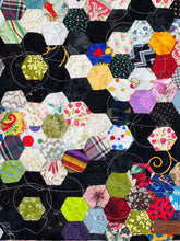 Load image into Gallery viewer, Kiwi Baby, A Finished Baby/ Comfort Quilt