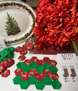 Christmas Two Color Stocking  Kit, Makes 2, 1" Hexagons, 200 pieces
