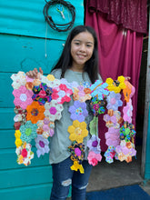 Load image into Gallery viewer, Christmas Stocking Trifecta Makes 1, 1&quot; Hexagons, 100 pieces