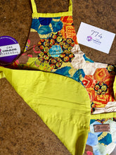 Load image into Gallery viewer, The Hawaiian islands, A Finished Children's Apron