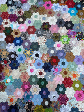 Load image into Gallery viewer, Scattered Flowers, A Finished Quilt