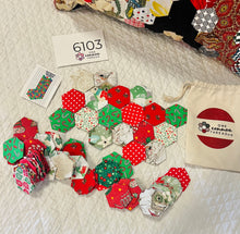 Load image into Gallery viewer, Scrappy Christmas Special Stocking  Kit, Makes 1, 1&quot; Hexagons, 100 pieces