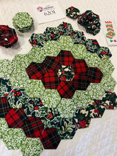 Load image into Gallery viewer, Christmas Stocking Diamonds, Makes 1, 1&quot; Hexagons, 100 pieces