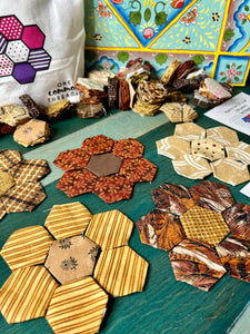 Earth Day, 1" Hexagon Table Runner Kit, 250 pieces