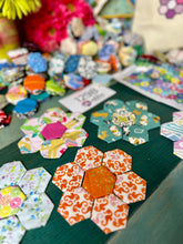 Load image into Gallery viewer, Grandma&#39;s Bright Flower Garden,  1&quot; hexagons Throw Quilt Kit, 950 pieces