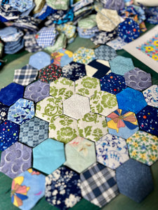 Sky Blue, 1" Hexagon Comfort Quilt Kit, 620 pieces